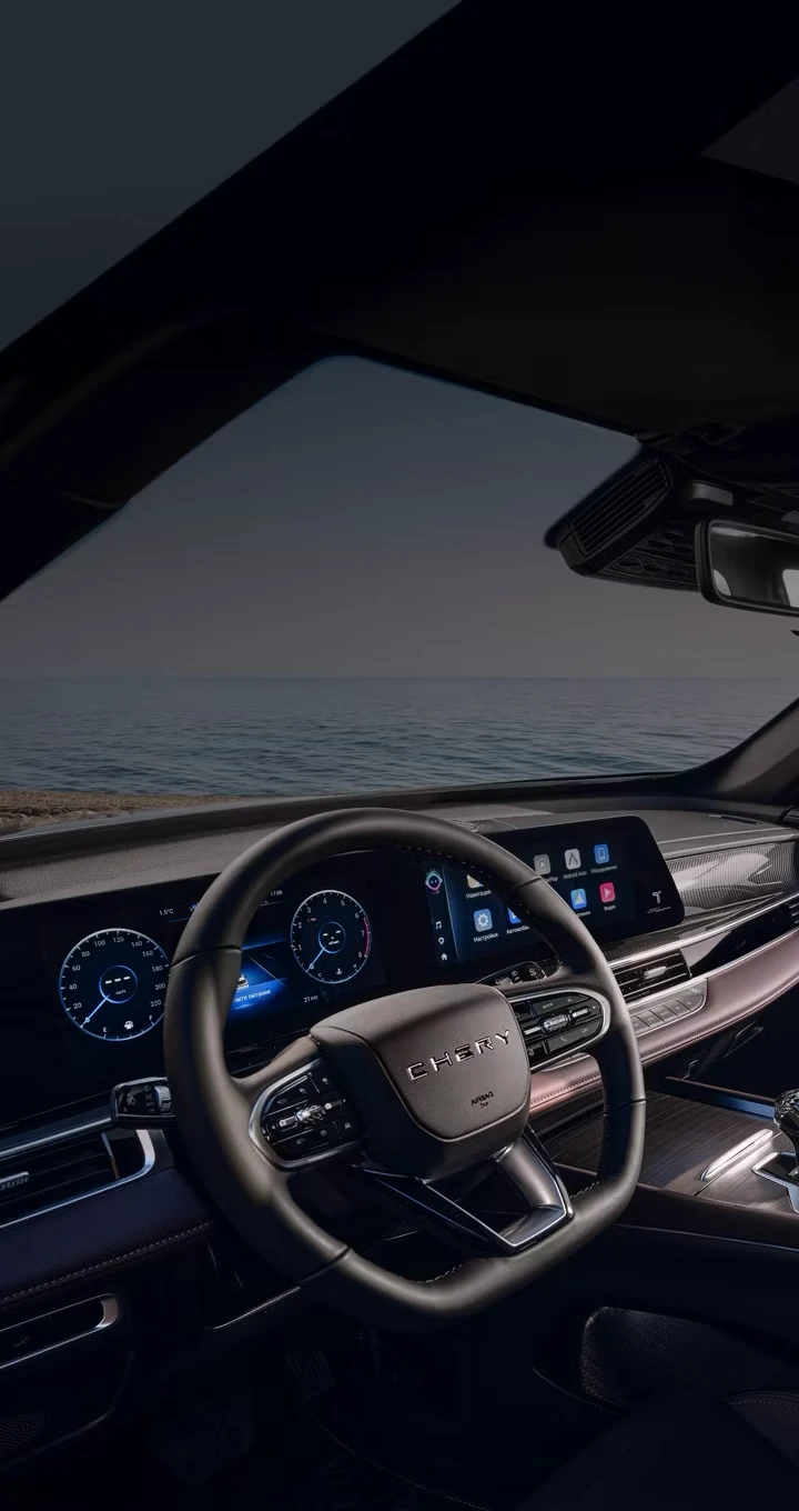 Эффектный темный салон в Tiggo 7L